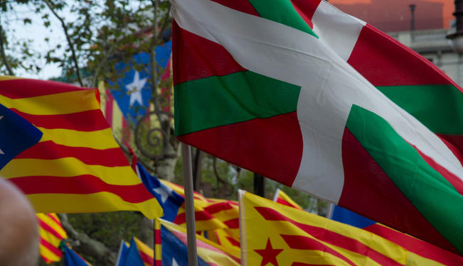 Catalan vs Spanish - The Main Similarities & Differences