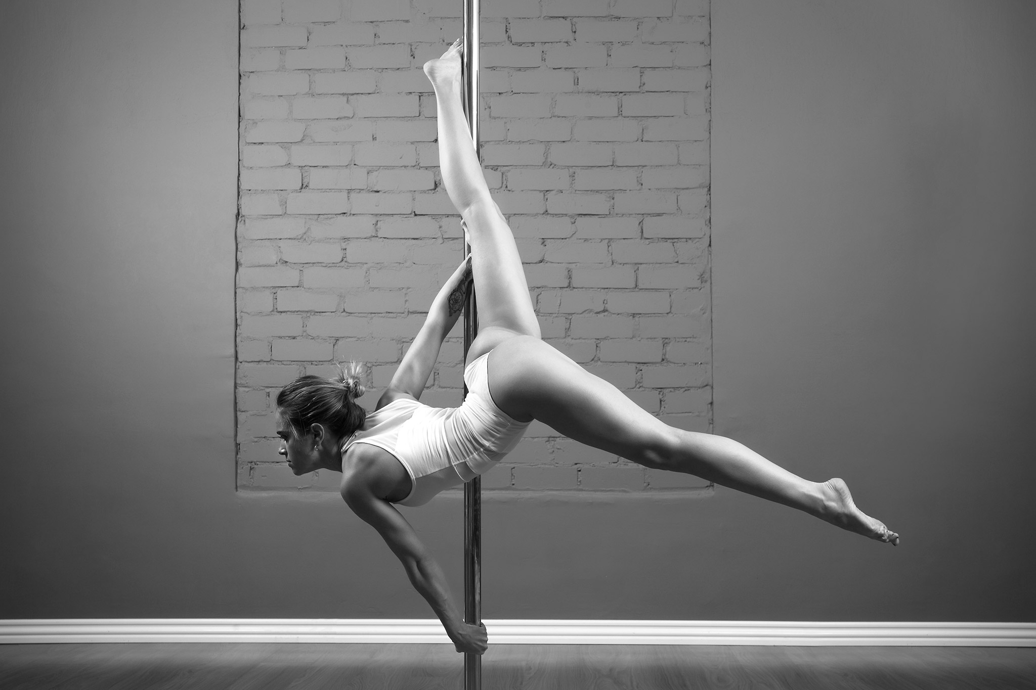 One-On-One Classes with Industry Professionals — Ultra Violet Pole and  Cirque